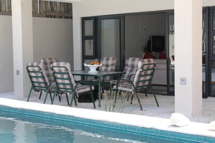 UNIQUE LUXURY BEACHSIDE APARTMENT gallery image 4