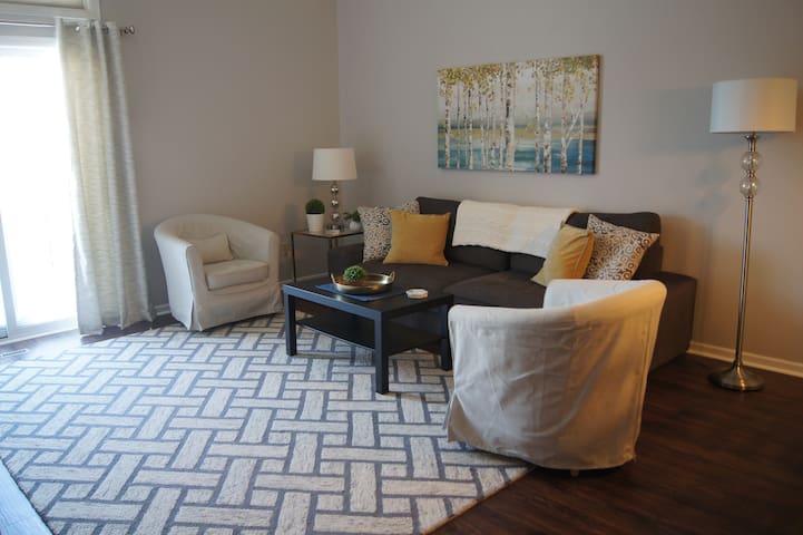 Elegant & Spacious Townhome w/ garage