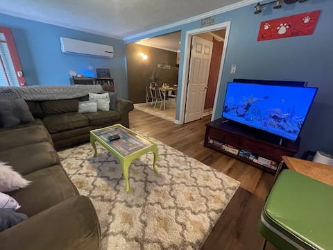 Popular Airbnb listing: Boho Private Downtown Stay Near I-95 & Hospital in Florence