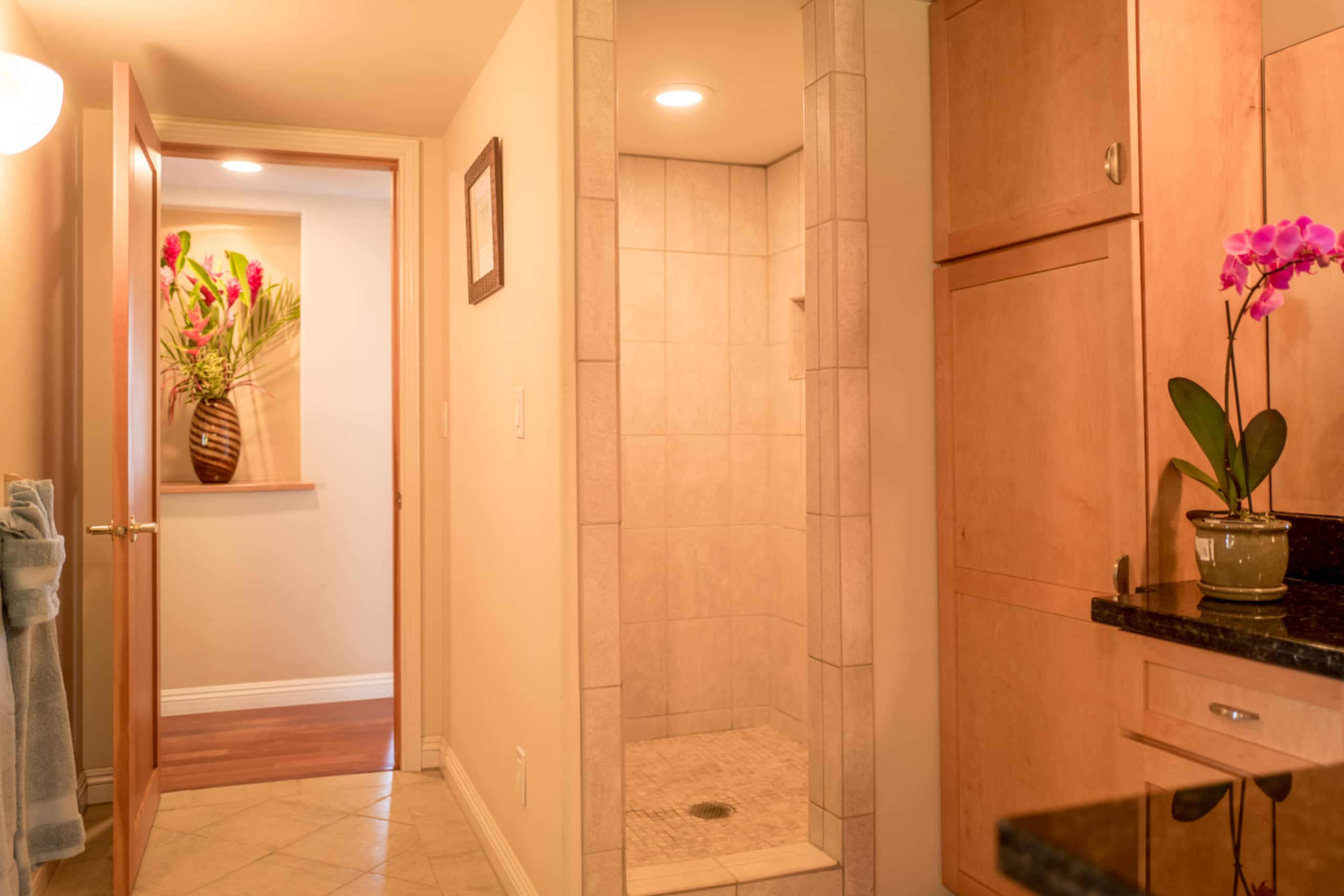 Home in Haiku-Pauwela · ★4.93 · 3 bedrooms · 4 beds · 3 baths - Photo 13