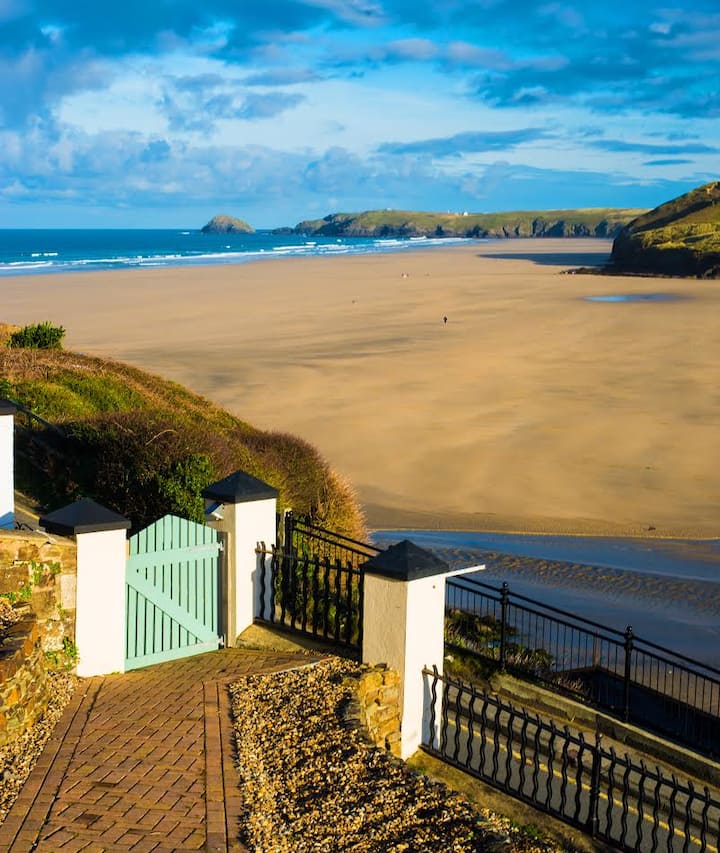 Stunning Perranporth Beach &  Ocean Views Cornwall