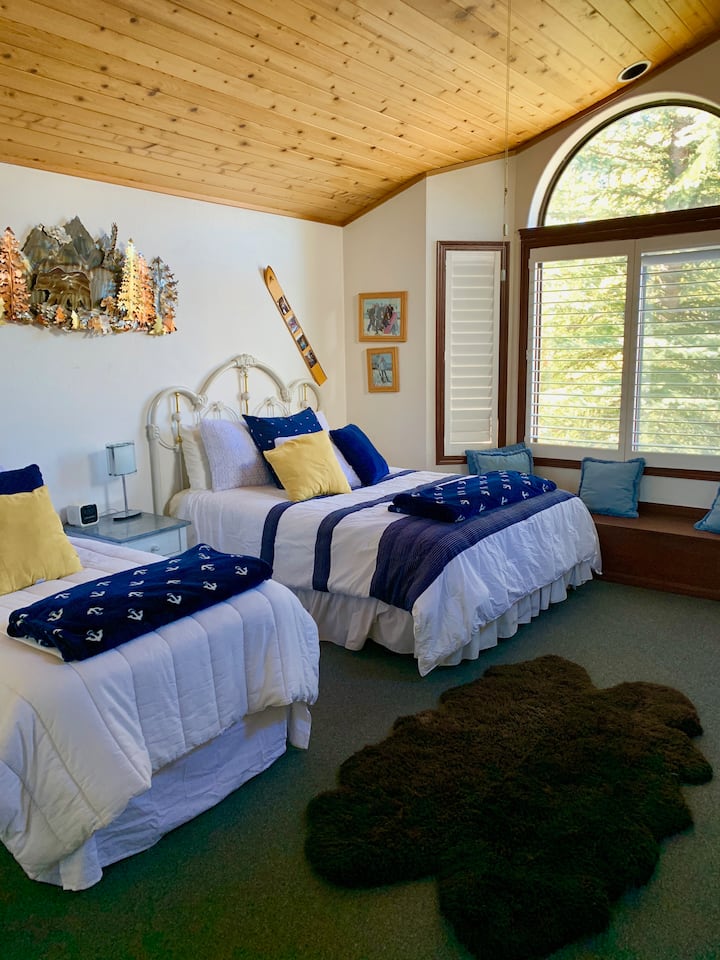 3rd Master suite with queen & single beds