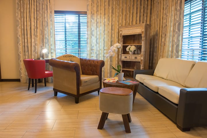 Spacious One Bedroom Apartment Suite With One Queen Bed Full Kitchen And Pool Two Minute Walk To The Beach Service Apartments Zur Miete In Miami Beach Florida Vereinigte Staaten