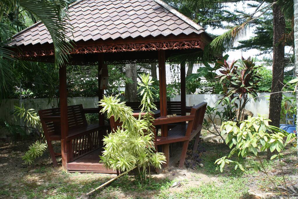 a quite place in the garden
