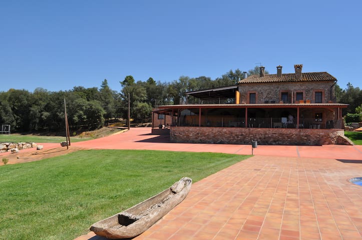 MASIA DE LUJO en el Girones gallery image 4