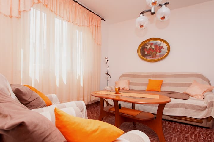 Spacious Villa Apartment For 6 W/ Pool, Bbq Garden - Istria