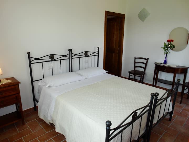 Oleandro Double Room With Pool In San Gimignano - San Gimignano