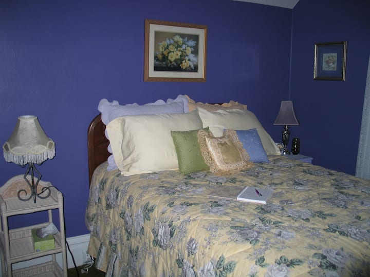 The Purple Room has a regular or double size bed.