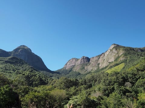 Natureza pura nas montanhas da Serra dos Órgãos