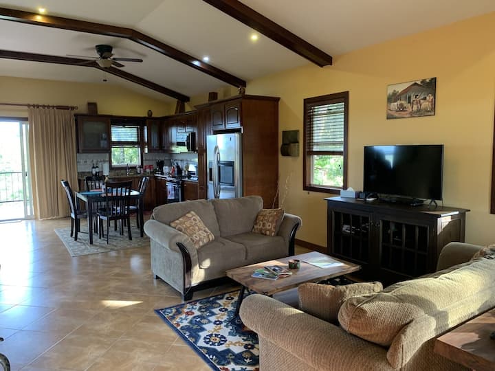 Lake View 3 Bdrm - Discounted 1/mo Stay! Msg Us - Costa Rica