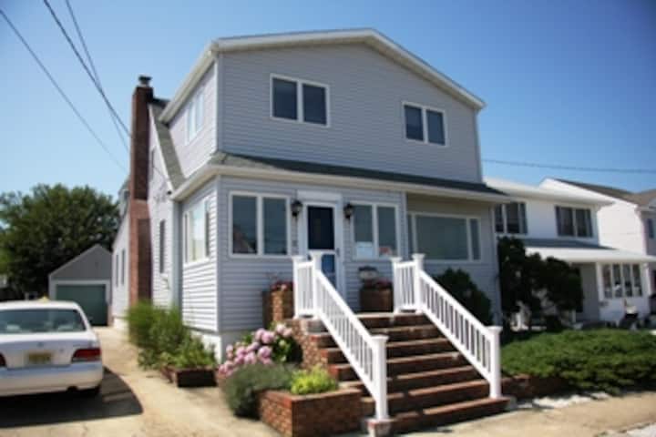 Beach Rental 6 Houses From Semi-private Beach - Lavallette, NJ