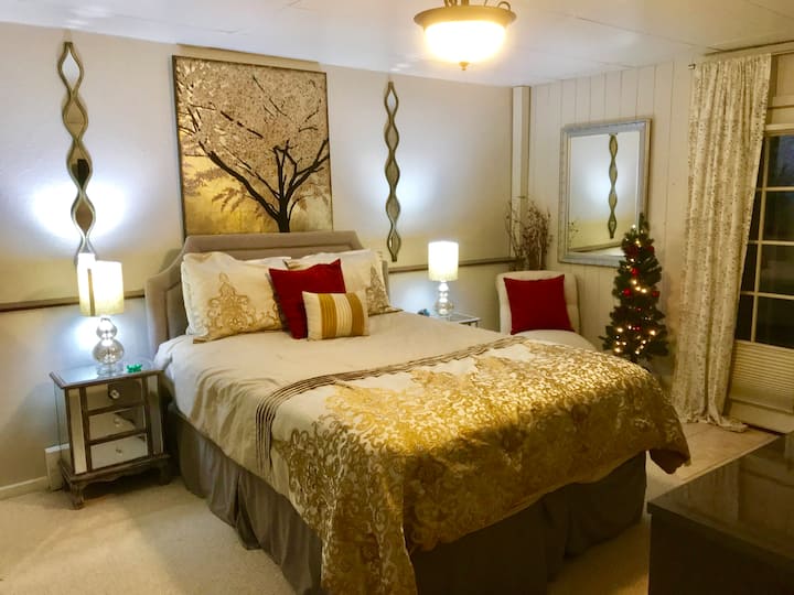 Goldenview Eagles Nest Suite, Adventure Now! Guest suites for Rent in