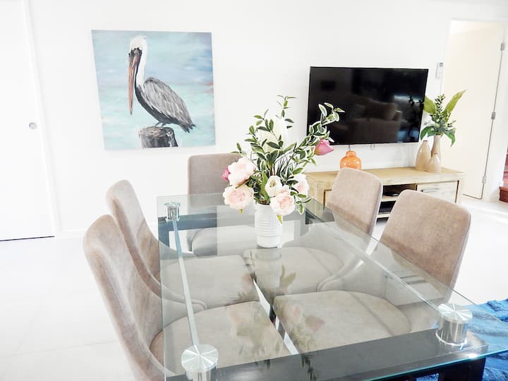 New architect design townhouse heart of Caloundra