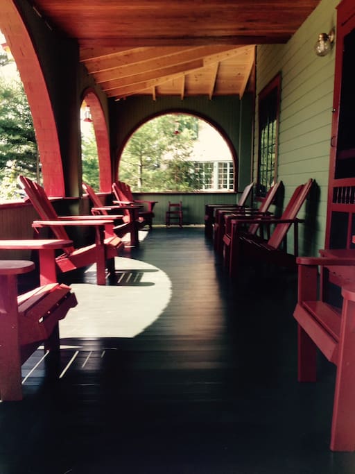 The Front Porch - room for plenty!