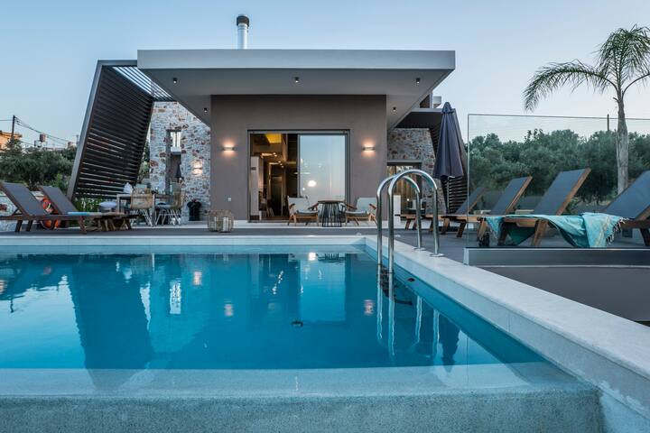 Aphrodite Luxury Villa gallery image 5