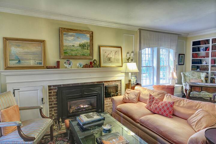 Gorgeous  7 BR 6 bath RENTAL  with heated Pool
