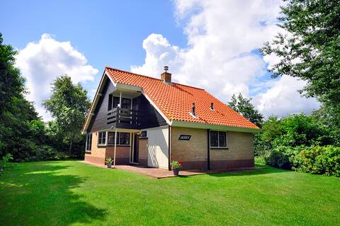 Luxurious spacious house with spacious garden, Terschelling