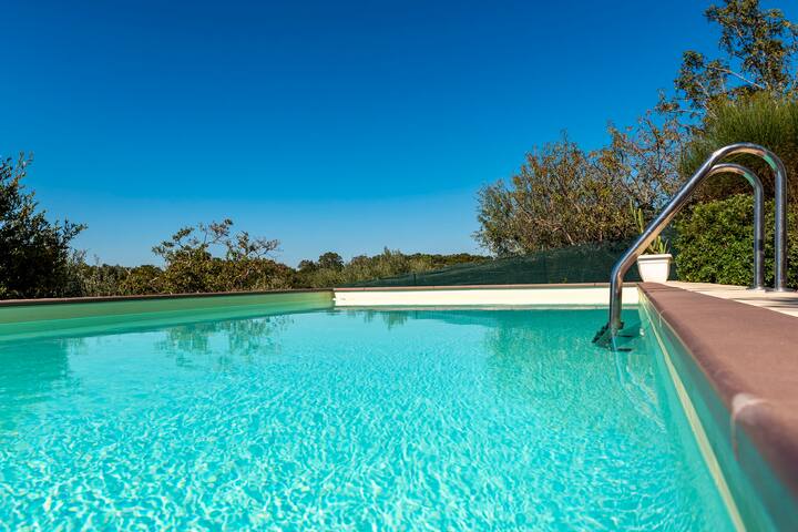 Charming Trulli with Pool for 8 people in Monopoli gallery image 4