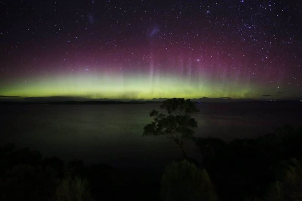 The Aurora Australis from Seaviews at the Sands