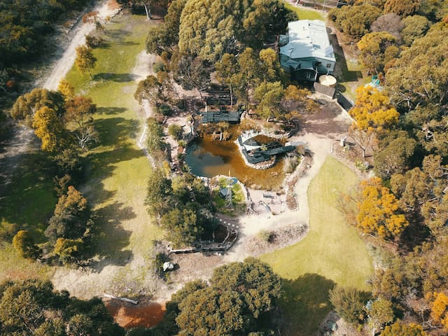 Lacabane Retreat – Gum Tree House gallery image 3