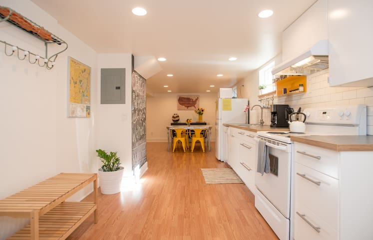 Simpsonian Space. Clean. Bright. Private.