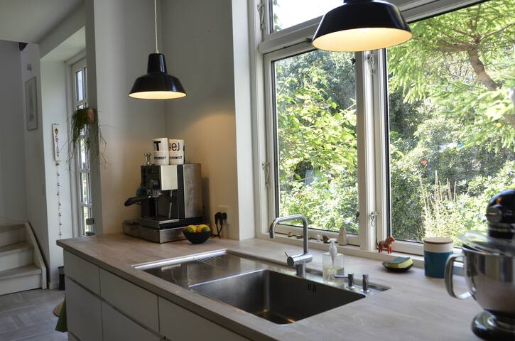 Great atmosphere and lush garden in Copenhagen gallery image 4