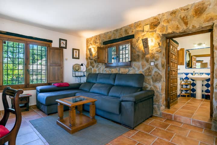 Rustic Charm & Mountain Views | Cortijo La Encina - Alcalá la Real