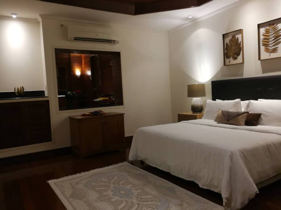 Master bedroom with jacuzzi