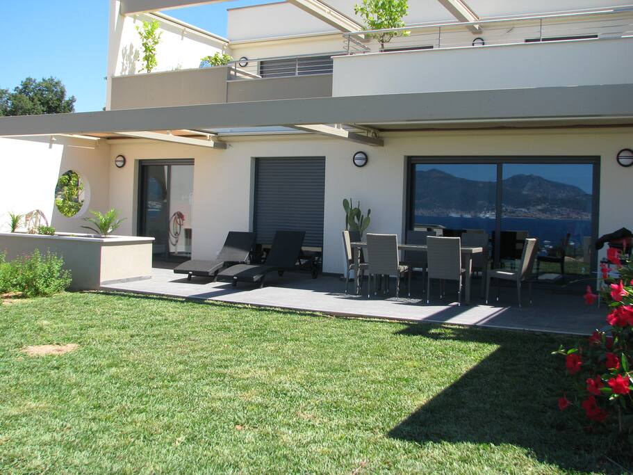 Terrasse en rez de jardin