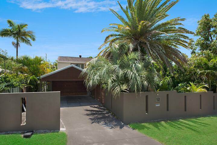 Sunrise Beach Tropical Haven gallery image 3