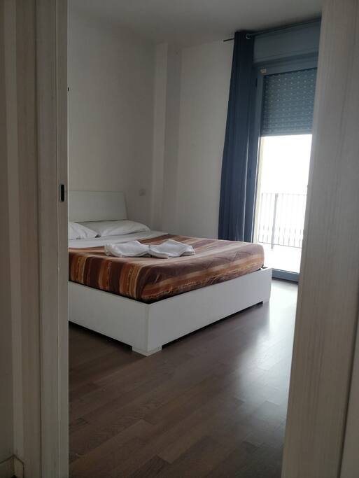 Bedroom 1: double bed