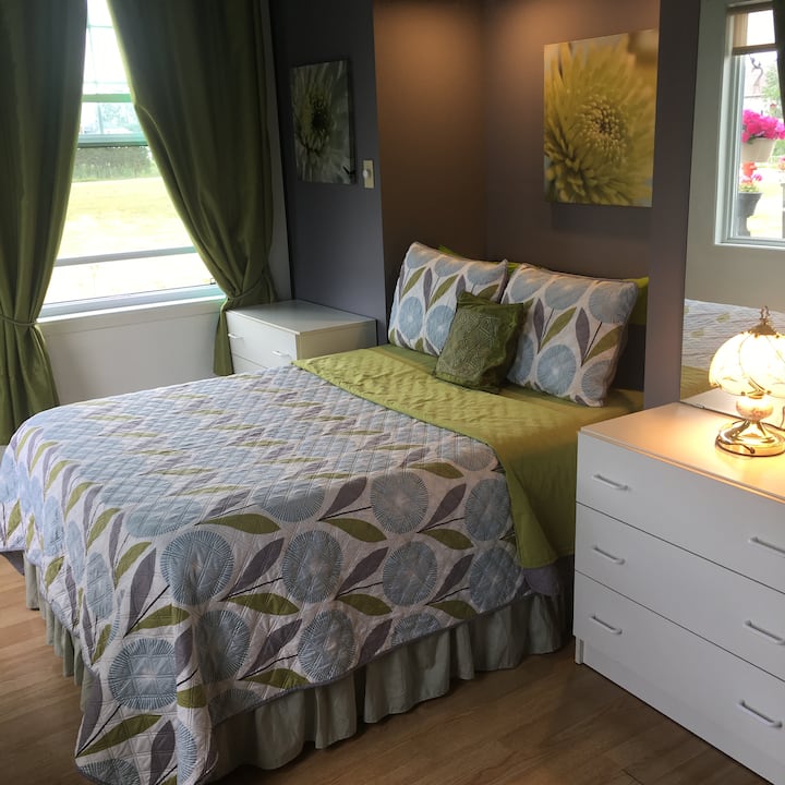 Bedroom 1 Houses for Rent in L'IsleauxCoudres, Québec, Canada