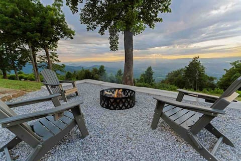 Quiet mountaintop vista
