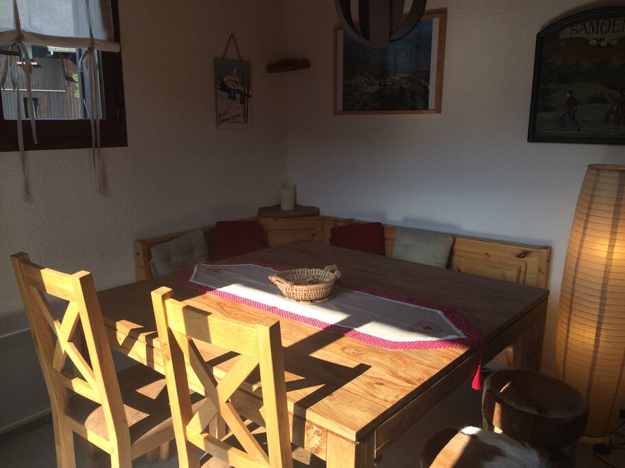Une grande table conviviale