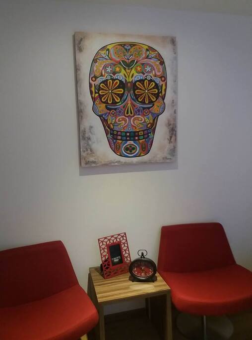 A great corner to take a rest with an incredible painting!