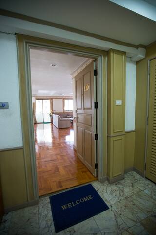 3BR/ 4 Balconies, Family Perfect, Phromphong BTS gallery image 3