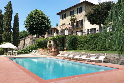 Villa Maria in Fronzano, a privilege in Tuscany