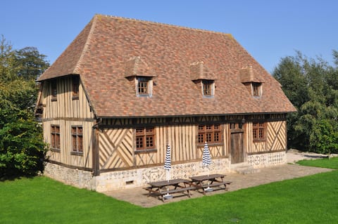 15th century manor***, 10 minutes from the beach