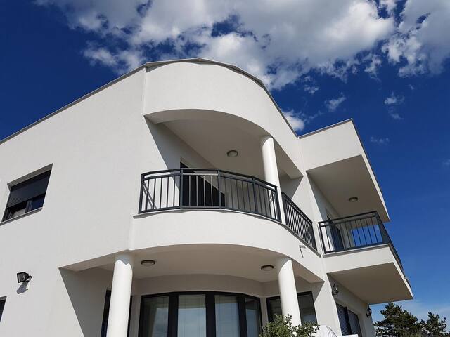 ⁨H&I Turistička Agencija D.O.O.⁩ managed Airbnb listing 1