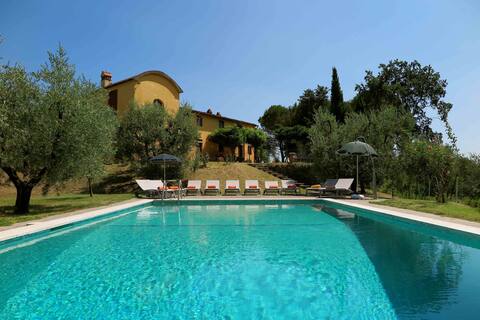 Tuscan Villa
