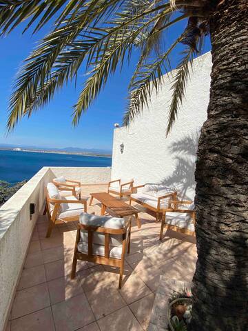 Nouveau : Villa vue incroyable proche de la plage gallery image 3