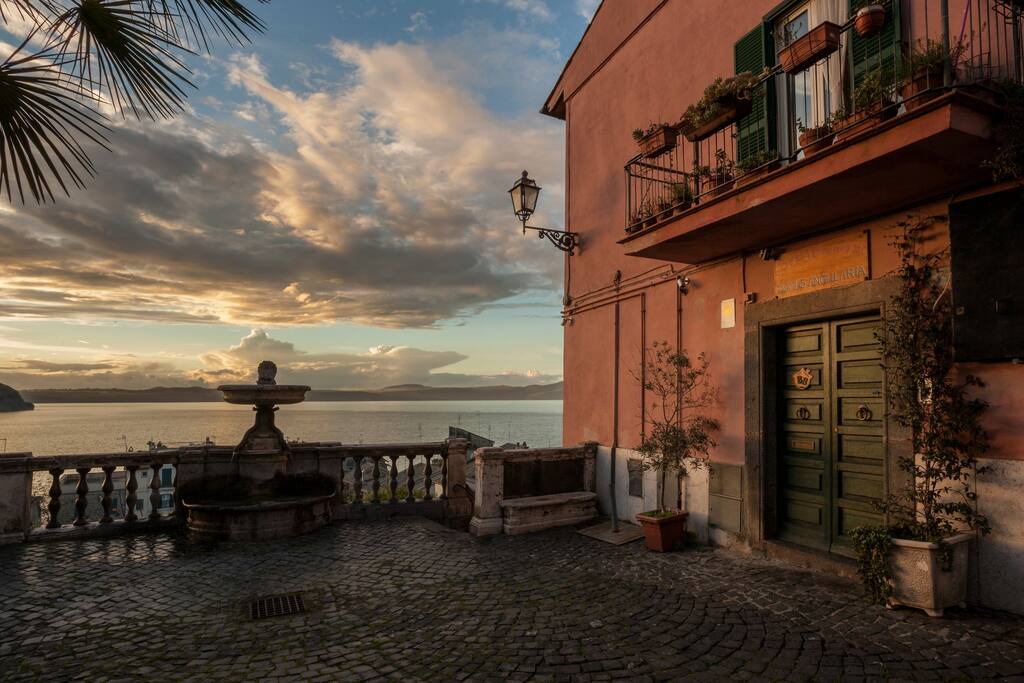 L'entrata del nostro B&B e la vista che si può godere.