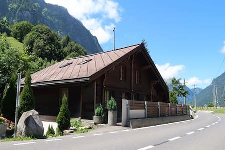 Grindelwald, Burglauenen Interlaken