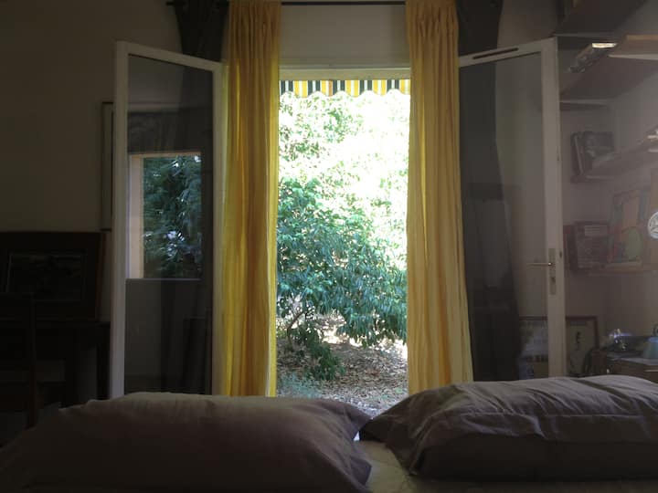 Chambre Entrée Indépendante Au Calme Plus Parking - Fos-sur-Mer