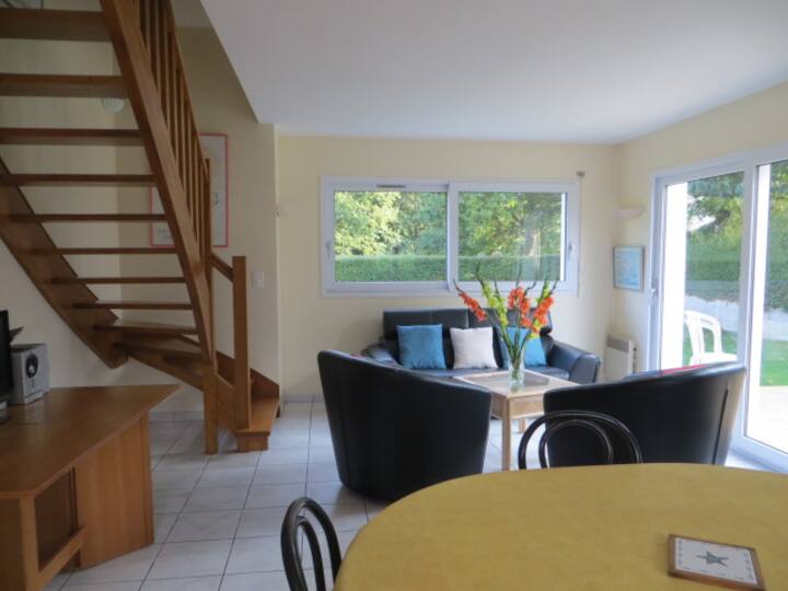 Quaint Family Home Close To 3 Beautiful Beaches - Fouesnant
