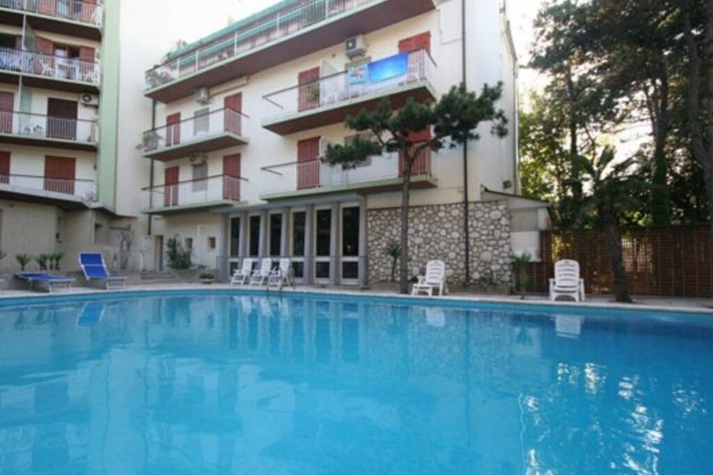 Piscina | Swimming pool