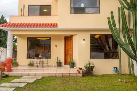 Casa Del Cactus. Cultural and Convention Center