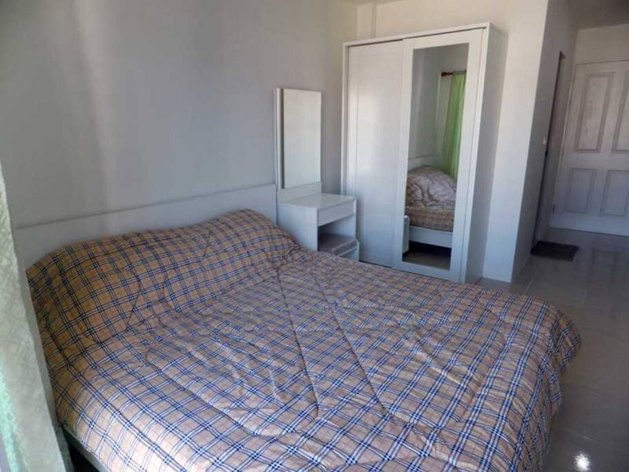 King size bed