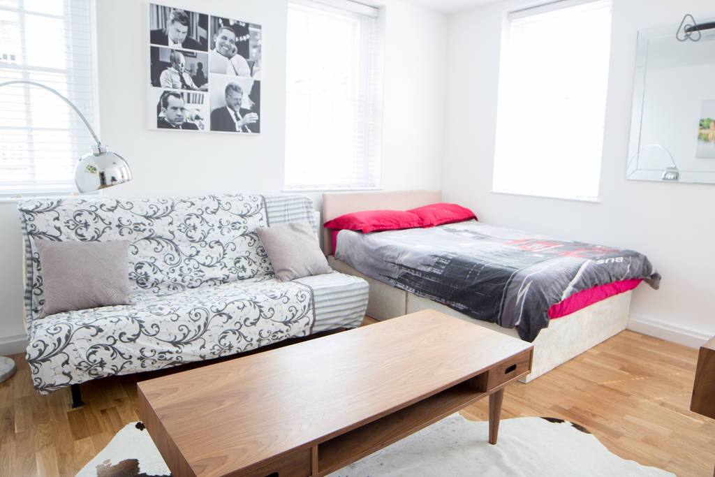 Living room (3rd bedroom)