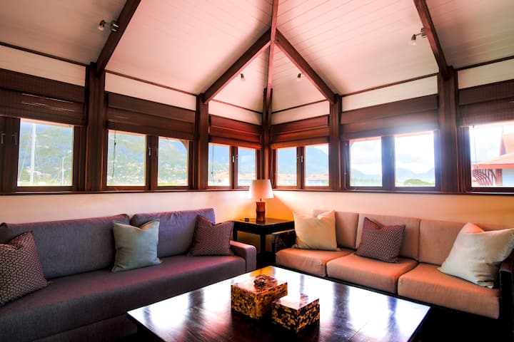 3 bed ensuite condo with private beach and veranda